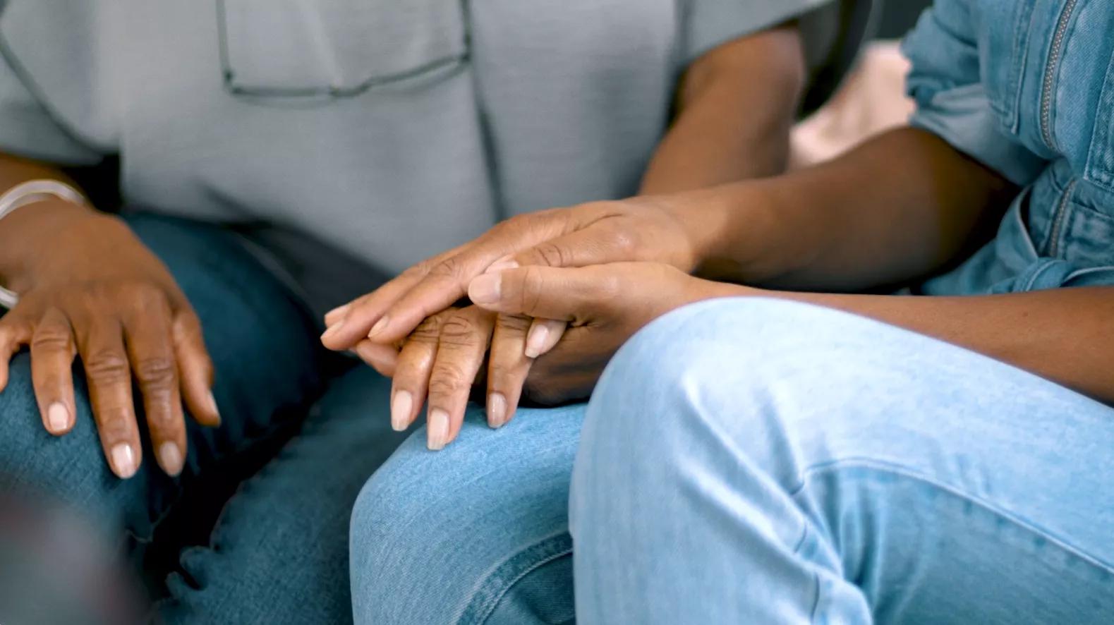 SH_SL_Caregivers_Holding_Hands_With_Patient