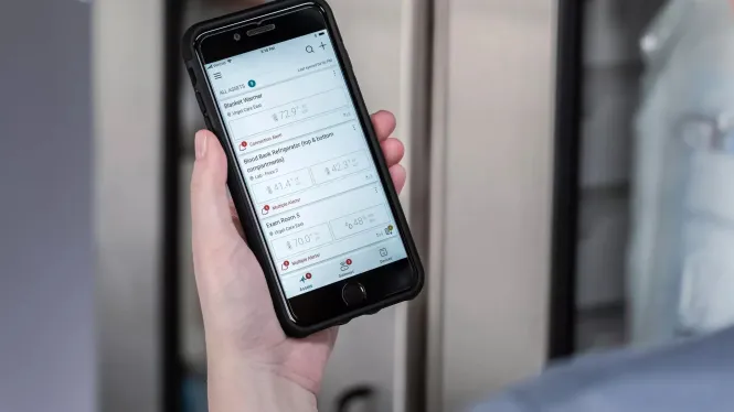 Links environmental monitoring mobile application viewed on a mobile device in a pharmacy environment. Securitas Healthcare. 