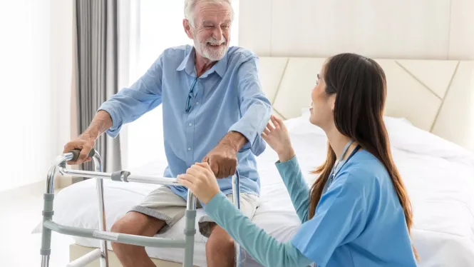 SH_SL_Caregiver and Nurse-AdobeStock_512012844