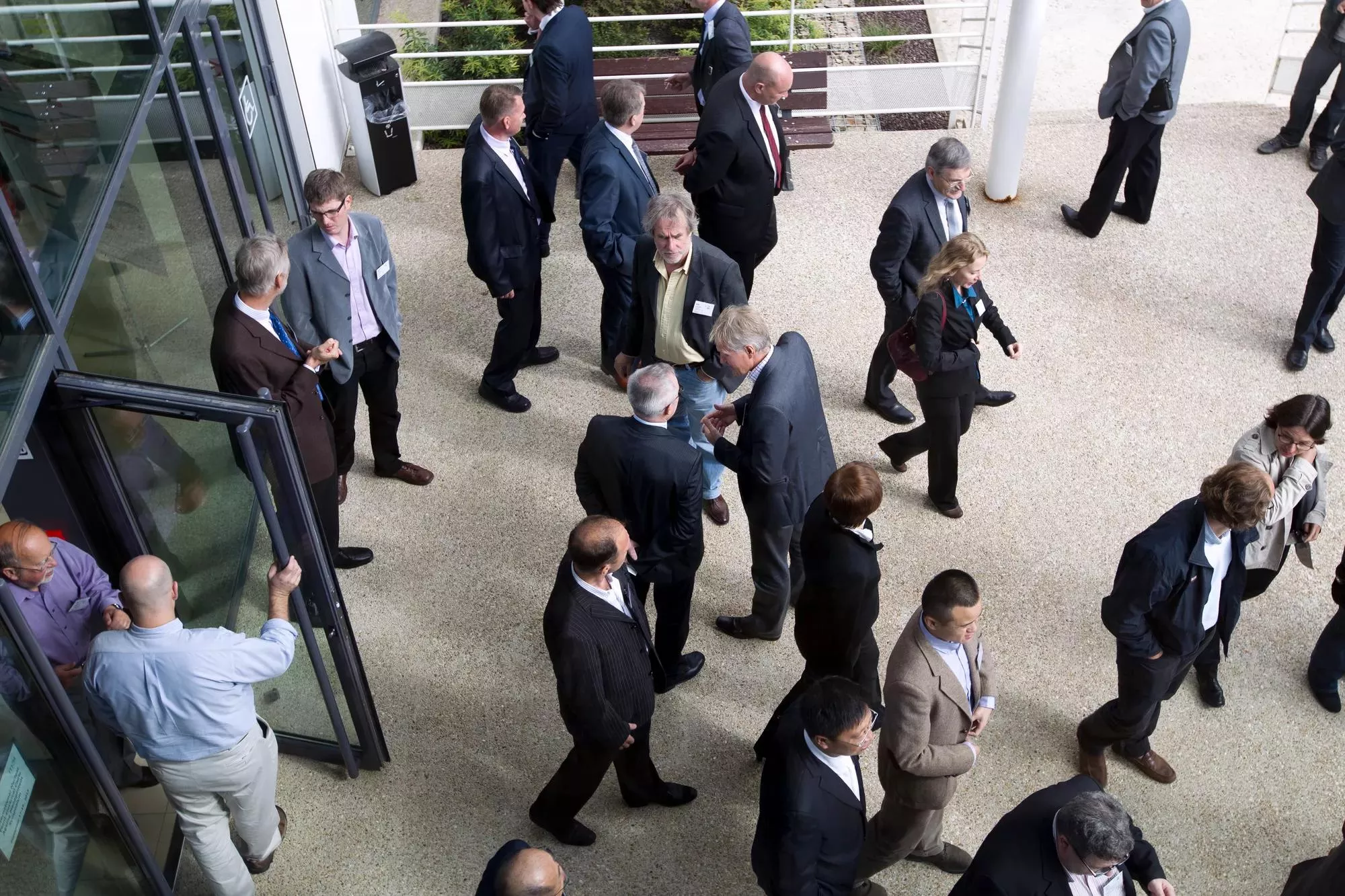 Symposium international sur le vieillissement des câbles dans les centrales nucléaires, au M.A.I. (Materials Ageing Institute). Travaux sur les vieillissement des matériaux, site des Renardières.