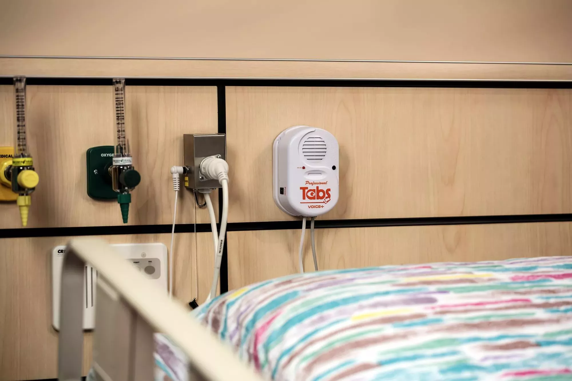 Tabs fall management near bed. Securitas Healthcare.