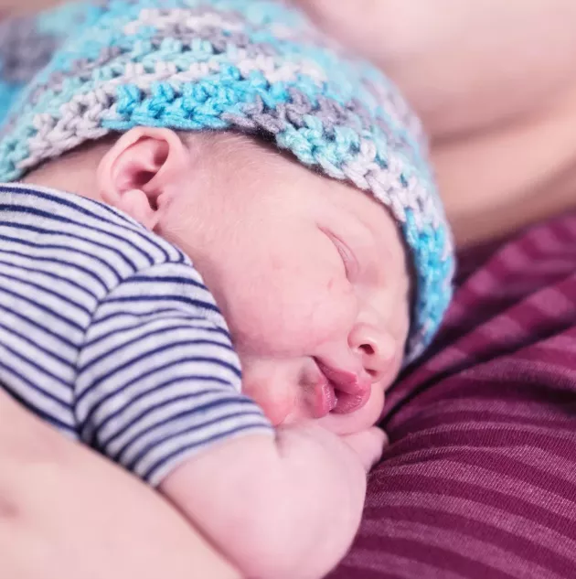 2017_ACNA-IP-A-HUG_PRMC_mom_baby_logan4