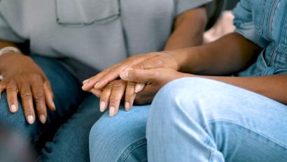 SH_SL_Caregivers_Holding_Hands_With_Patient