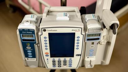 Asset tracking attached to a CareFusion pump.